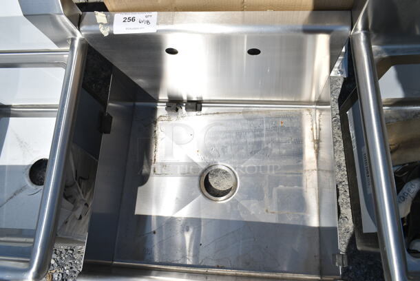 BRAND NEW SCRATCH AND DENT! Stainless Steel Single Bay Sink.  - Image 6 of 6