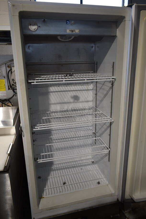 Arctic Air F22CWF2 Metal Commercial Single Door Reach In Freezer w/ Poly Coated Racks on Commercial Casters. 115 Volts, 1 Phase. Tested and Working! - Image 4 of 6