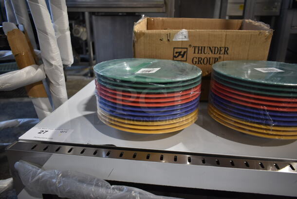 BRAND NEW SCRATCH AND DENT! Box of 24 Poly Plates. - Image 2 of 4