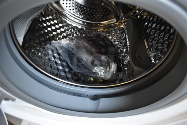 BRAND NEW SCRATCH AND DENT! 2022 KoolMore FLW-3CWH Metal Front Load Drum Washing Machine. 120 Volts, 1 Phase. - Image 7 of 8