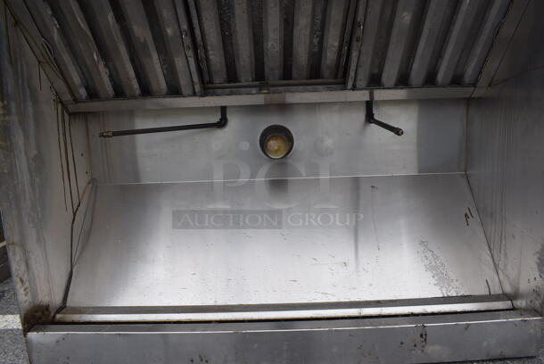 5' Metal Commercial Grease Hood w/ Filters and Light. - Image 6 of 6
