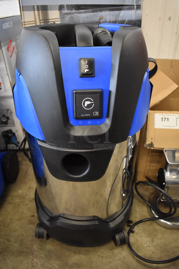 BRAND NEW IN BOX! Nilfisk AERO 31-21 PC INOX US Poly Blue and Black Shop Vac Vacuum Cleaner. 120 Volts, 1 Phase. 16x15x26. Tested and Working! - Image 4 of 9