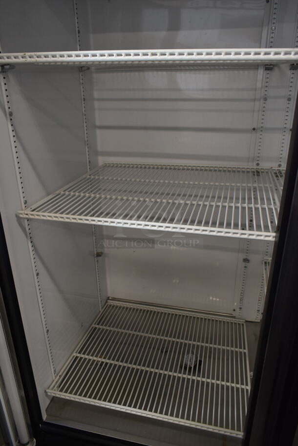 True GDM-49 ENERGY STAR Metal Commercial 2 Door Reach In Cooler Merchandiser w/ Poly Coated Racks. 115 Volts, 1 Phase. Tested and Powers On But Does Not Get Cold - Image 7 of 11