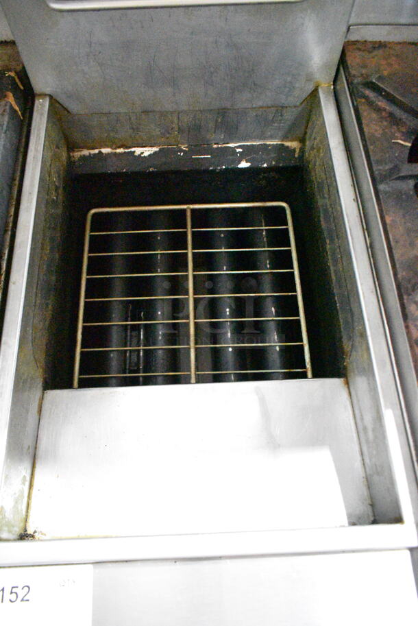 2022 Avantco FF400-N Stainless Steel Commercial Floor Style Natural Gas Powered Deep Fat Fryer on Commercial Casters. 120,000 BTU.  - Image 3 of 5