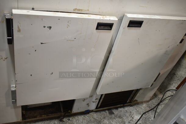 Master-Bilt FIP-50 Metal Commercial Floor Style Deli Display Case Merchandiser. 208-230 Volts, 1 Phase.  - Image 3 of 6