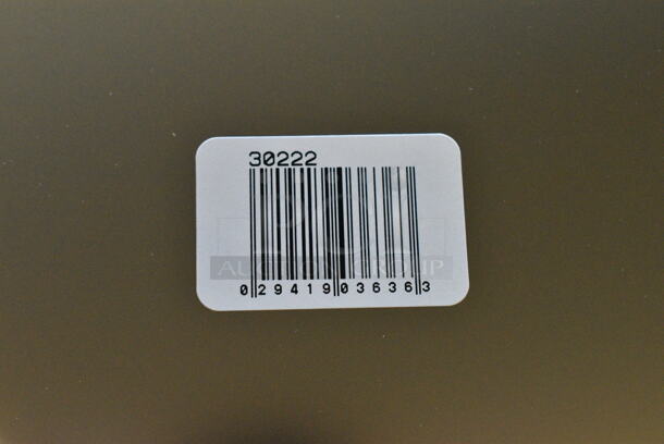 10 BRAND NEW SCRATCH AND DENT! Vollrath 30222 Super Pan V&#174; 1/2 Size 2 1/2" Deep Anti-Jam Stainless Steel Steam Table / Hotel Pan - 22 Gauge. 10 Times Your Bid!  - Image 3 of 3