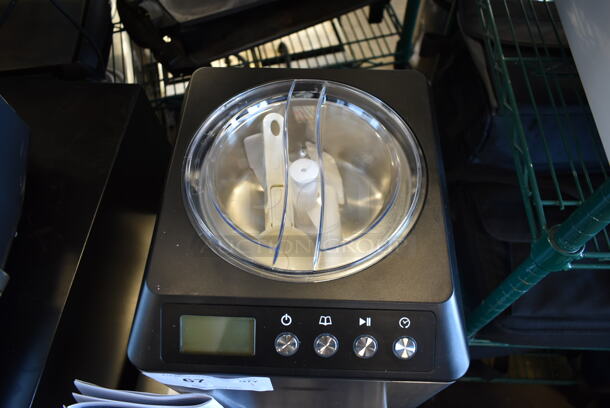 BRAND NEW SCRATCH AND DENT! Whynter ICM-201SB 2.1 Quart Countertop Automatic Ice Cream Maker. 115 Volts, 1 Phase. Tested and Working! - Image 4 of 8