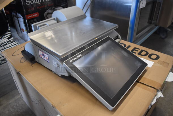 LIKE NEW IN BOX! Mettler Toledo AM-5545 Stainless Steel Commercial Countertop Food Portioning Scale. 100-240 Volts, 1 Phase. 17x25x7. Tested and Working! - Image 4 of 7
