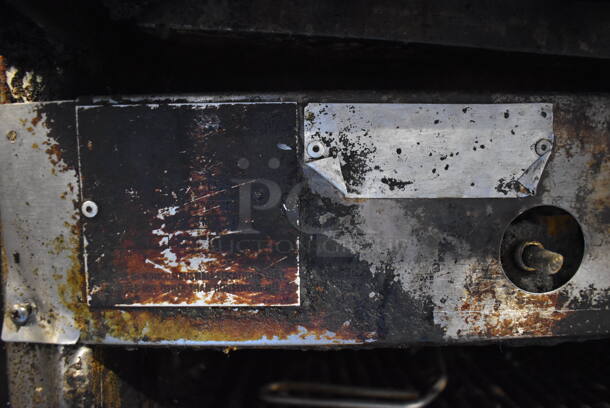 Stainless Steel Commercial Natural Gas Powered Charbroiler Grill w/ Under Shelf. 36x34x57 - Image 5 of 7