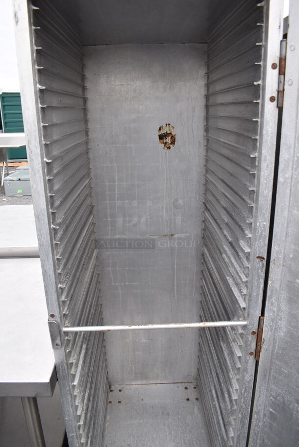Metal Commercial Enclosed Pan Rack on Commercial Casters. 20.5x27x69 - Image 4 of 5