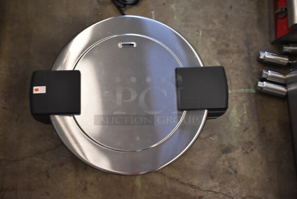 BRAND NEW SCRATCH AND DENT! Avantco 177RWB60 Stainless Steel Commercial Countertop 60 Cup Sealed Electric Rice Warmer. 120 Volts, 1 Phase. Tested and Working! - Image 3 of 5