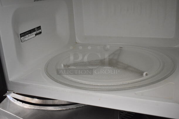 General Electric GE JES1656SJ02 Countertop Microwave Oven w/ Plate. 120 Volts, 1 Phase.  - Image 5 of 6