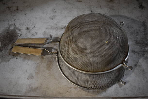 ALL ONE MONEY! Lot of 5 Strainers. Includes 10x23x3, 8x14x2 - Image 2 of 3