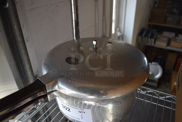 Presto Metal Sauce Pot and Lid. 16x11x7 - Image 3 of 3
