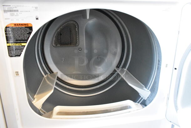 BRAND NEW SCRATCH AND DENT! Alliance LTEE5ASP155TW01 Metal Commercial Front Load Dryer. 120-208/240 Volts, 1 Phase.  - Image 2 of 4