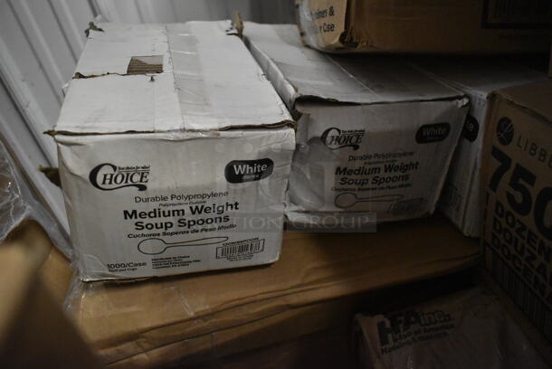 PALLET LOT of 26 BRAND NEW! Boxes Including Regency 460SS2142 Spec Line 21" x 42" NSF Stainless Steel Solid Shelf, 129MCR24B Choice 24 oz. Black Round Microwavable Heavy Weight Container with Lid 7 1/4" - 150/Case, 2 Box Libbey 7505 Vina 18.25 oz. Customizable Balloon Wine / Cocktail Glass - 12/Case, 2 Box Choice Medium Weight White Plastic Soup Spoon - 1000/Case, 130BKFSH Visions Wrapped Black Heavy Weight Plastic Cutlery Pack, 84891005127 Globe Industrial Matte Black Hardwire Pendant Light. 26 Times Your Bid! - Image 6 of 10