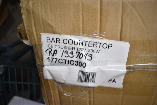 BRAND NEW SCRATCH AND DENT! Galaxy 177CTIC300 Countertop Ice Crusher. 120 Volts, 1 Phase. Tested and Working! - Image 3 of 4