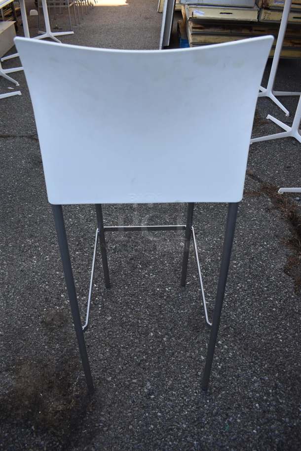 6 Bikini Design Jorge Pensi Amat White Bar Height Chairs on Metal Legs. Stock Picture - Cosmetic Condition May Vary. 16x16x41. 6 Times Your Bid! - Image 4 of 8