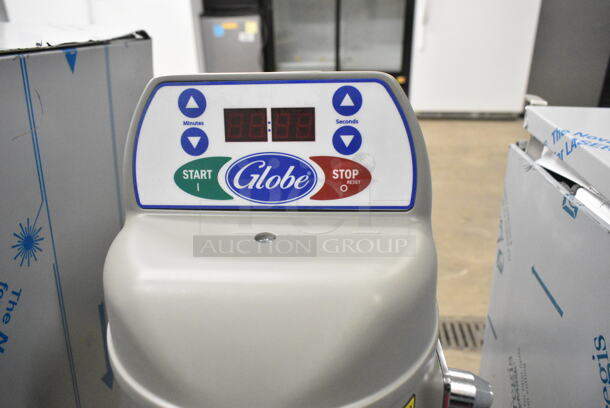 BRAND NEW SCRATCH AND DENT! 2023 Globe SP20 Metal Commercial 20 Qt. Planetary Stand Mixer w/ Stainless Steel Mixing Bowl, Bowl Guard, Dough Hook, Paddle and Whisk Attachments. 110 Volts, 1 Phase. Tested and Working! - Image 9 of 11