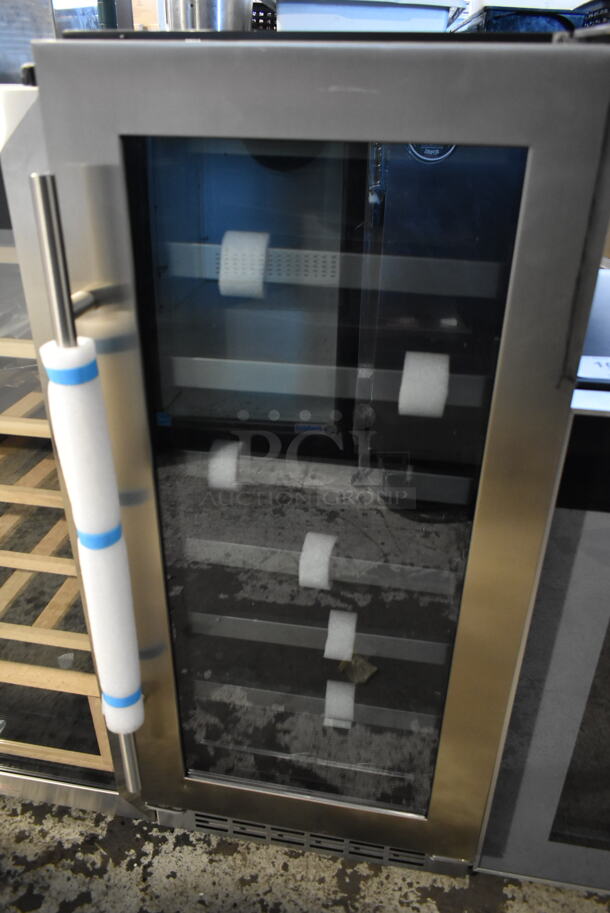 BRAND NEW SCRATCH AND DENT! Danby DWC031D1BSSPR Silhouette Professional Tuscany 28 Bottle Built-In Wine Cooler Merchandiser. 115 Volts, 1 Phase. Tested and Working! - Image 2 of 4