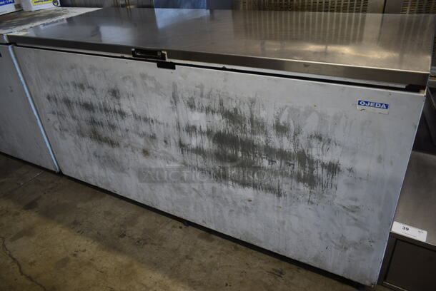 Ojeda NCF-68 Metal Chest Freezer w/ Hinge Lid. 120 Volts, 1 Phase. Tested and Working! - Image 3 of 5