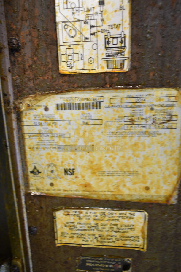 Pitco Frialator SG14 Stainless Steel Commercial Floor Style Natural Gas Powered Deep Fat Fryer w/ 2 Metal Fry Baskets on Commercial Casters. 110,000 BTU.  - Image 6 of 6