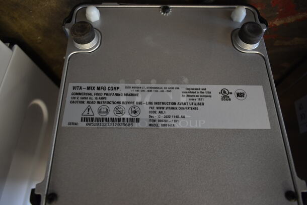 BRAND NEW SCRATCH AND DENT! 2022 Vita-Mix VM0141A Metal Commercial Countertop Blender w/ Pitcher. 120 Volts, 1 Phase. Tested and Working! - Image 7 of 7