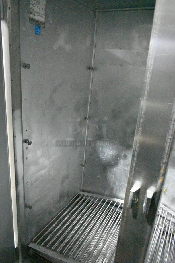 Traulsen G20010 Stainless Steel Commercial 2 Door Reach In Cooler on Commercial Casters. 115 Volts, 1 Phase. Tested and Powers On But Does Not Get Cold - Image 3 of 5