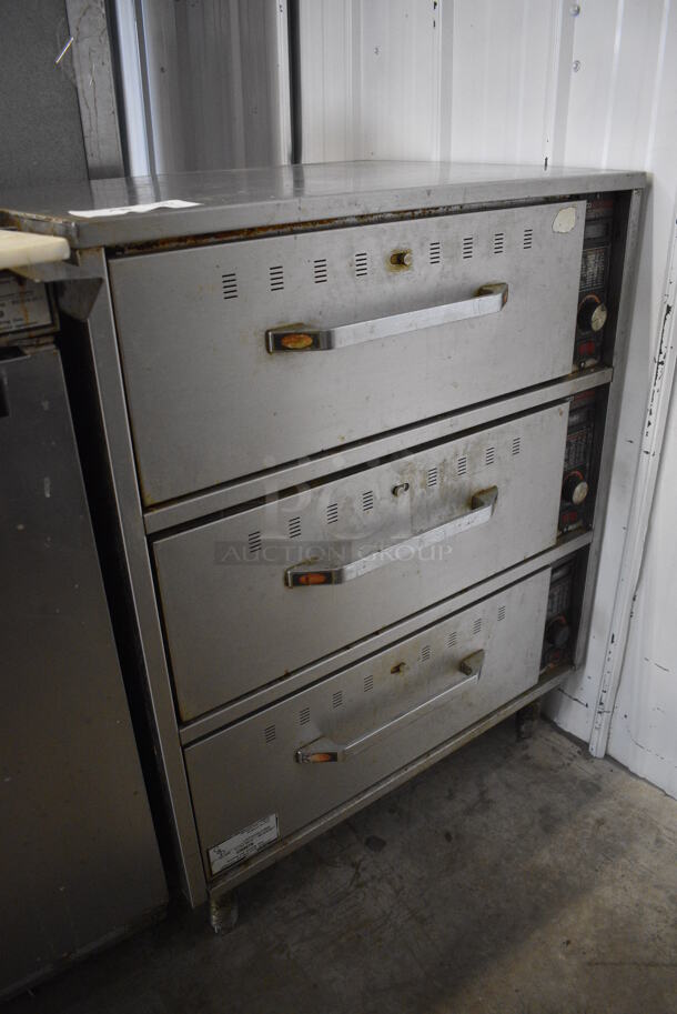 Hatco Stainless Steel Commercial 3 Drawer Warming Drawer. 29.5x22.5x37. Tested and Working! - Image 2 of 6