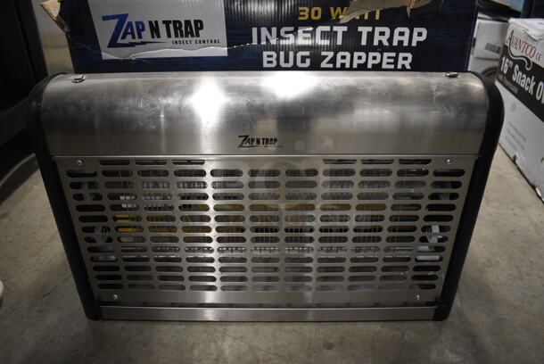 IN ORIGINAL BOX! Zap N Trap Stainless Steel Commercial Insect Trap Bug Zapper. 20.5x4x13. Tested and Does Not Power On