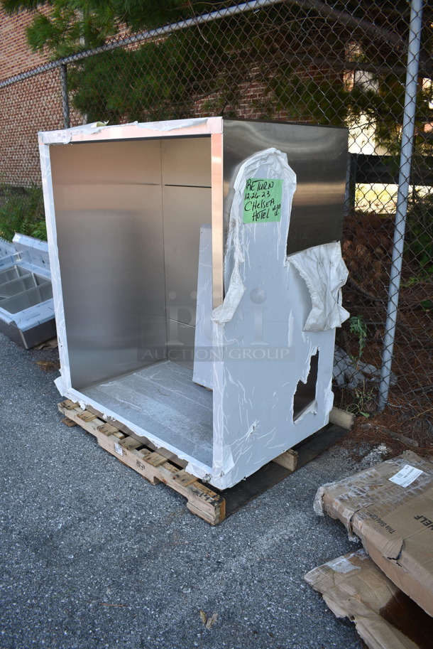 BRAND NEW! Gaylord Industries 030109-1 Stainless Steel Steam Hood.  - Image 4 of 6