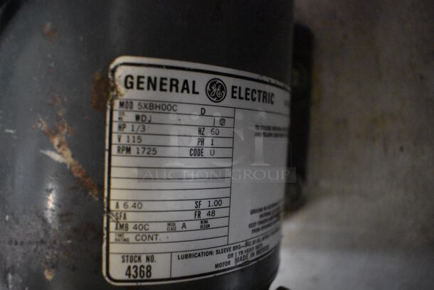 Metal Commercial Countertop Electric Powered Ice Shaver for Sno Cones. 115 Volts, 1 Phase. 15x25x29. Tested and Working! - Image 6 of 7