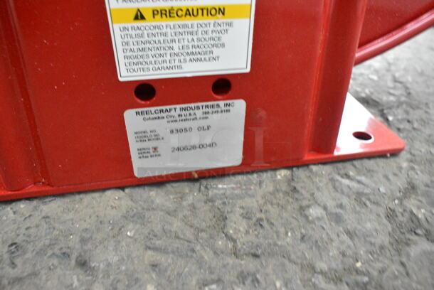 BRAND NEW SCRATCH AND DENT! Reelcraft 83050 OLP Series 80000 3/4" x 50' Ultimate Duty Dual Pedestal Hose Reel - Image 6 of 7