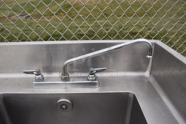 Stainless Steel Commercial Counter w/ Sink Basin, Handles, Faucet, Back Splash and Doors. 108x32x41. Bay 20x20x12 - Image 5 of 7