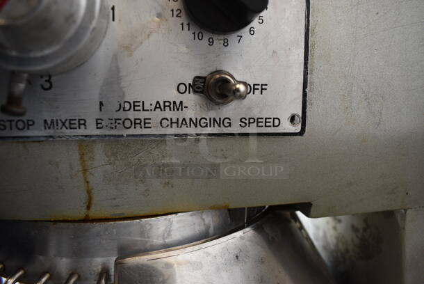 Thunderbird ARM-30N Metal Commercial Floor Style 30 Quart Planetary Dough Mixer w/ Stainless Steel Mixing Bowl, Bowl Guard and Paddle Attachment. 115 Volts, 1 Phase. 21x27x46. Tested and Working! - Image 6 of 6