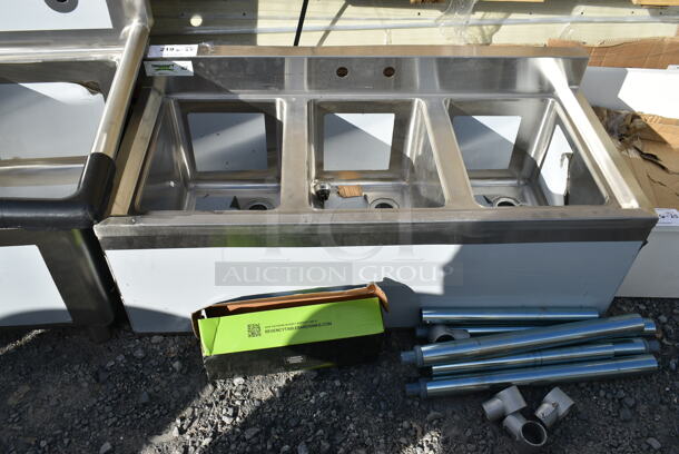 BRAND NEW SCRATCH AND DENT! Regency 600B31014 Stainless Steel 3 Bowl Underbar Sink. Bays 10x13.5x10 - Image 2 of 7
