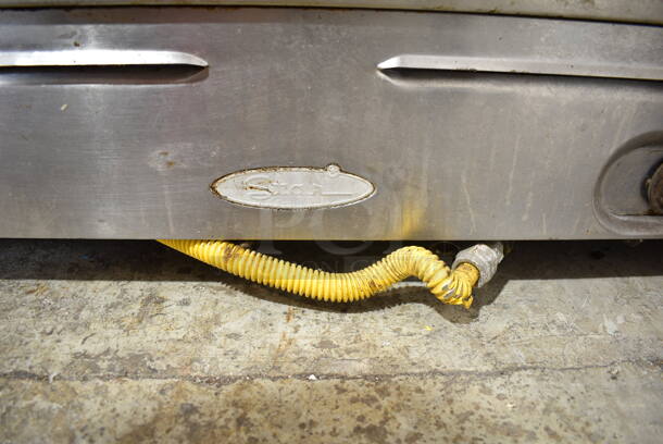 Star Stainless Steel Commercial Countertop Natural Gas Powered Flat Top Griddle. - Image 3 of 3