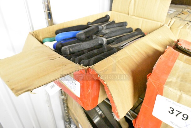 65 SHARPENED Stainless Steel Knives Including Serrated Bread Knives and Boning Knives. 65 Times Your Bid!  - Image 4 of 6