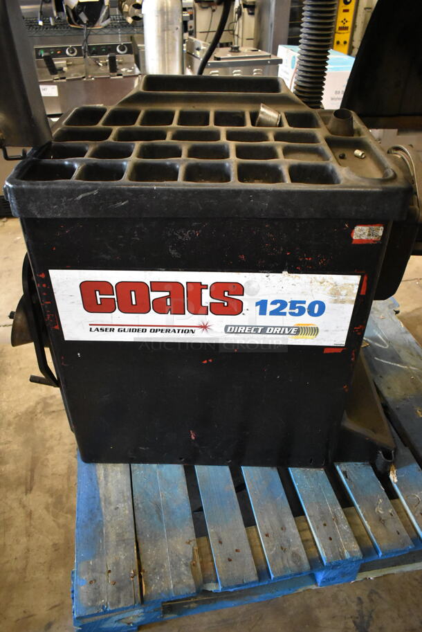 Coats 1250 Metal Commercial Floor Style 2D Wheel Balancer with Laser Guided Operation. 220-250 Volts, 1 Phase. - Image 6 of 7