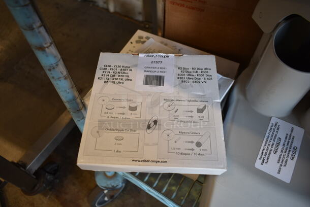 BRAND NEW SCRATCH AND DENT! Robot Coupe R 301 U Series D Stainless Steel Commercial Countertop Food Processor w/ Bowl, Lid, Continuous Feed Head, Grater Blade, Slicer Blade, S Blade and D Clean Kit. 120 Volts, 1 Phase. Tested and Working! - Image 7 of 12