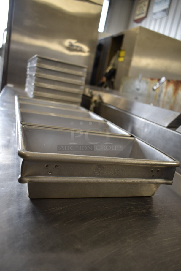 6 BRAND NEW SCRATCH AND DENT! Chicago Metallic 44245 Metal 4 Loaf Baking Pans. 6 Times Your Bid! - Image 4 of 6