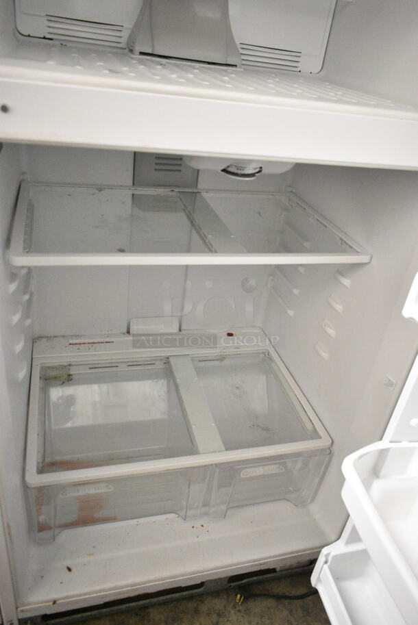 Maytag M1TXEGMYW01 Metal Cooler w/ Freezer. 115 Volts, 1 Phase. Tested and Working! - Image 5 of 7