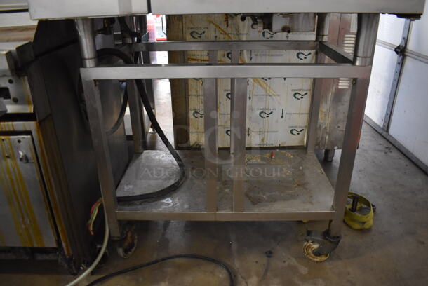 Alto Shaam Model 10.10 ML Stainless Steel Commercial Electric Powered Combitherm Convection Oven w/ View Through Door on Stand. 208-240 Volts, 3 Phase. 42x30x71 - Image 3 of 8