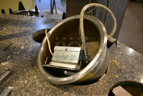 Buffet Station w/ 2 Inserts, 2 Soup Food Warmer Inserts and 2 Sneeze Guards. BUYER MUST REMOVE: Bring Tools and Manpower Needed To Remove This Item. This Unit Was In Working Condition When the Restaurant Closed. (main dining room) - Image 3 of 10