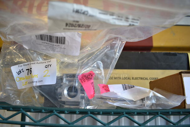 2 BRAND NEW SCRATCH AND DENT! Items; HPKE55240R Cleveland KE55240R Gas Vlv;3/4 C/W Elbw(Kgl) and HPKE534372 Cleveland KE53437-2 Ignitor; Kgt #22-100001-264. 2 Times Your Bid! - Image 2 of 4