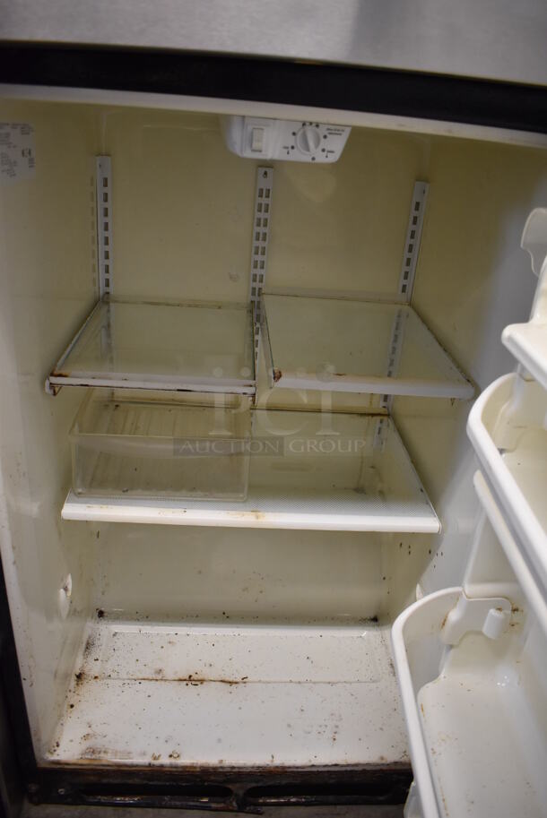 Frigidaire FRT18P6BSB4 Metal Cooler Freezer Combo Unit. 115 Volts, 1 Phase. 30x32x65.5. Cannot Test - Unit Needs New Power Cord - Image 6 of 8