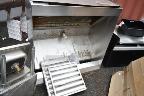 Metal Commercial Grease Hood w/ Light. 