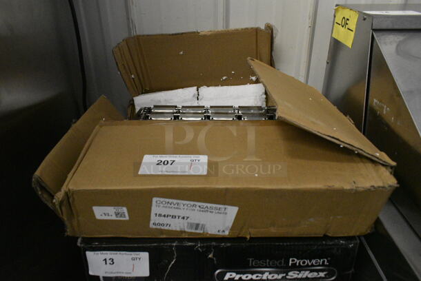 BRAND NEW SCRATCH AND DENT! Avantco 184PBT47 Conveyor Cassette Assembly for Conveyor Bun Grill Toasters - Image 2 of 4