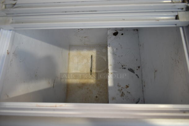 Excellence ISL-5D Metal Freezer Merchandiser on Commercial Casters. 115 Volts, 1 Phase. Tested and Working! - Image 5 of 8
