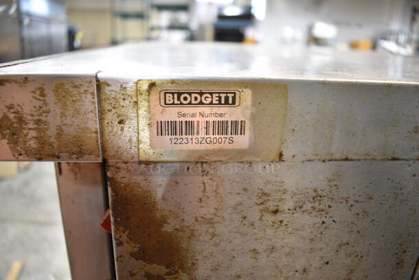 Blodgett Zephaire Stainless Steel Commercial Full Size Natural Gas Powered Convection Oven w/ View Through Doors, Metal Oven Racks and Thermostatic Controls on Metal Legs.  - Image 5 of 5